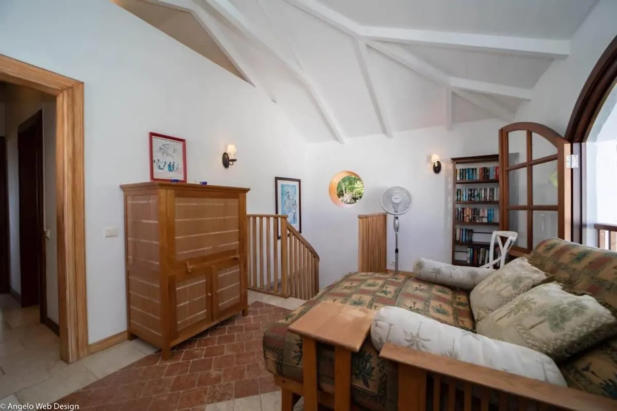 Luxurious Meditation Villa In Marigot Hills
